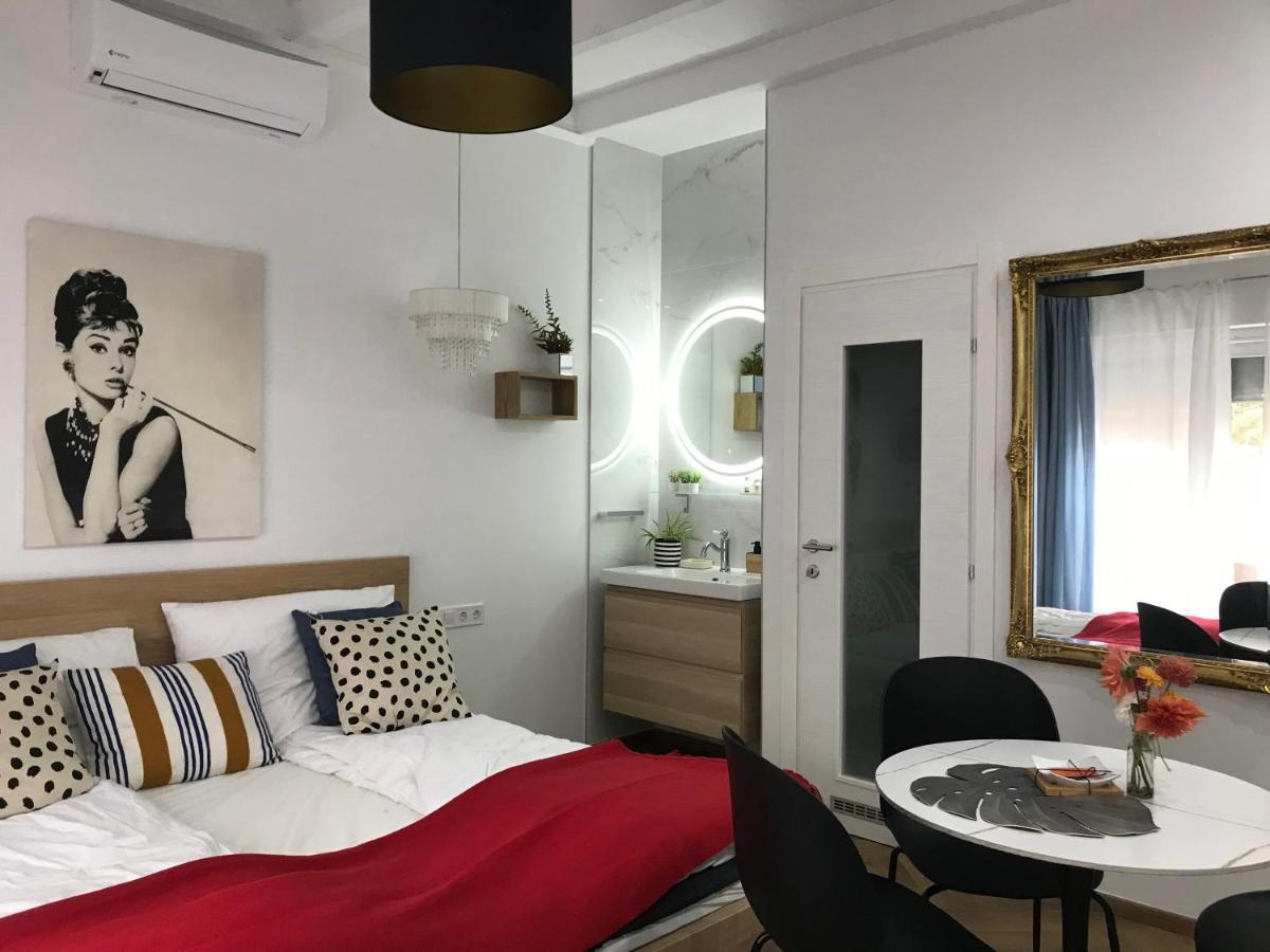 Greatforest Rosehill 2 Apartman -Bmw- ديبريتْسين المظهر الخارجي الصورة