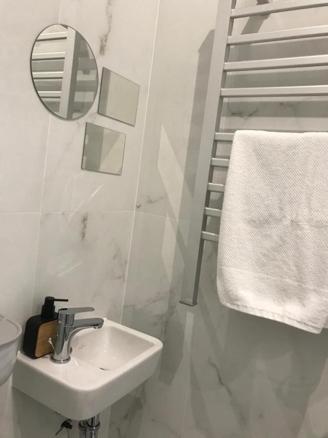 Greatforest Rosehill 2 Apartman -Bmw- ديبريتْسين المظهر الخارجي الصورة