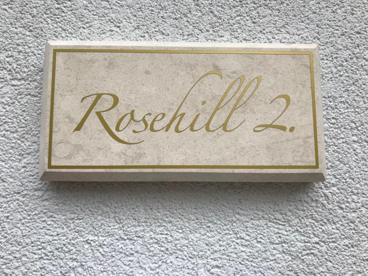 Greatforest Rosehill 2 Apartman -Bmw- ديبريتْسين المظهر الخارجي الصورة