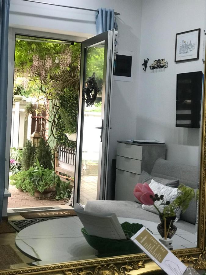 Greatforest Rosehill 2 Apartman -Bmw- ديبريتْسين المظهر الخارجي الصورة