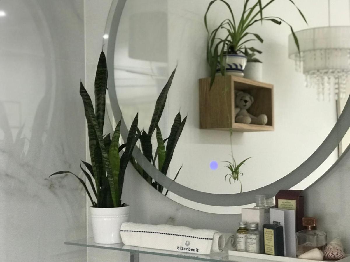 Greatforest Rosehill 2 Apartman -Bmw- ديبريتْسين المظهر الخارجي الصورة
